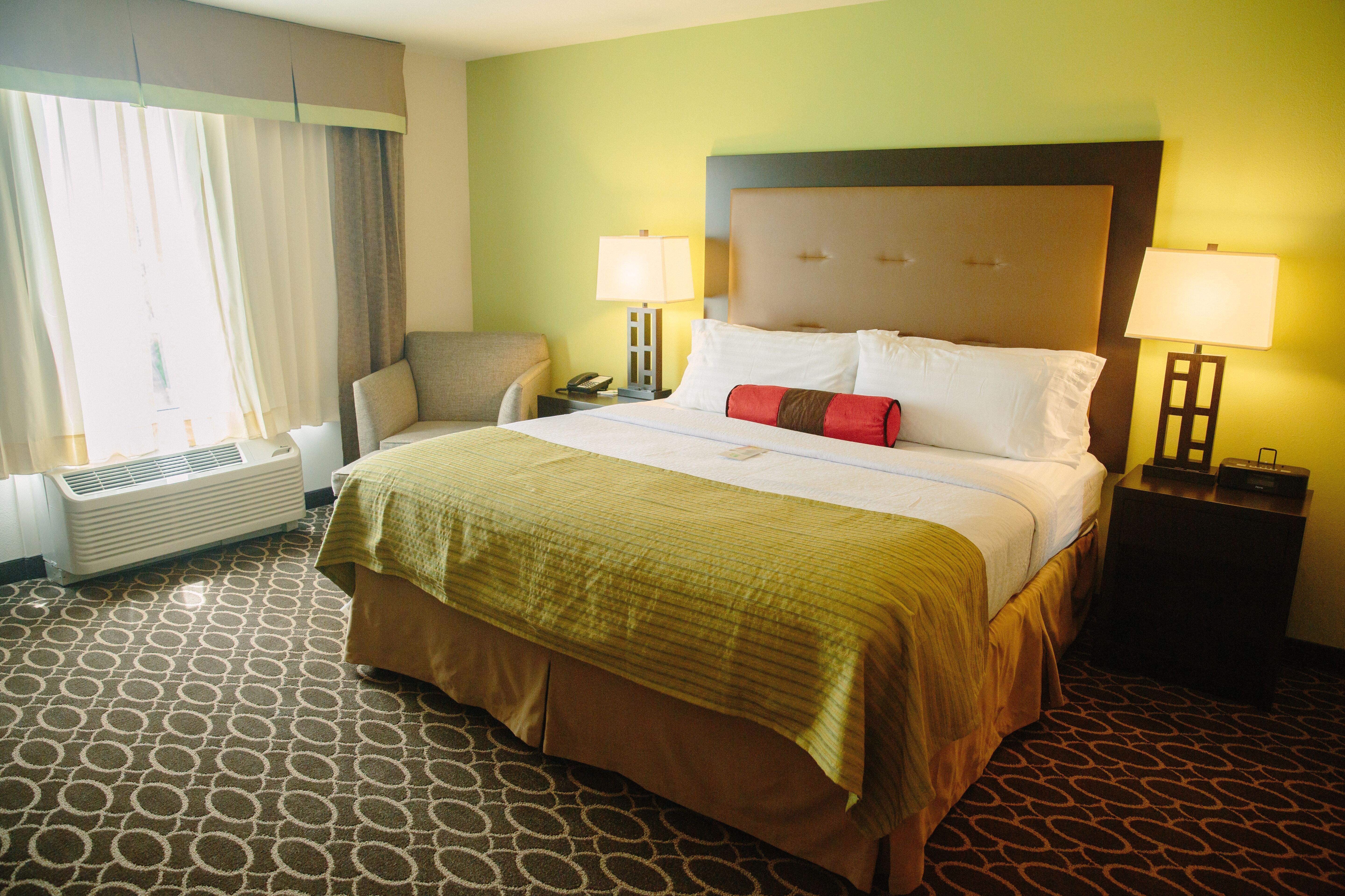 HOLIDAY INN EXPRESS MURFREESBORO CENTRAL, AN IHG HOTEL - Updated 2023  Prices & Reviews (TN)